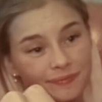 Еббі Лейкер Оголені