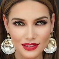 Адріана Фонсека Оголені