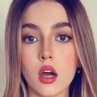 Еймі Данел Оголені