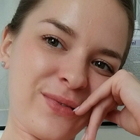 Еліс Лео Оголені