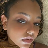 Еллі Хані Оголені