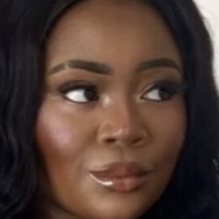 Аманда Нчома Оголені