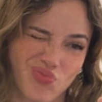 Аналiя Грек Оголені