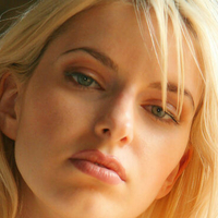 Енджел Майя Оголені