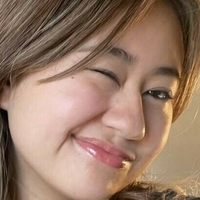 Angie Nguyen Оголені