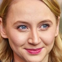 Анна Марія Мюе Оголені