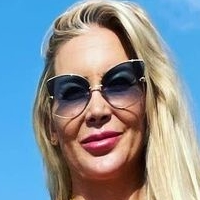 Антонія Петрова Батинкова Оголені