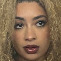 Аріаннас Боринг Лайф Оголені