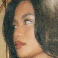 Ешлі Лузон Оголені