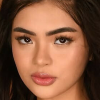 Астрід Лі Оголені