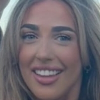 Бріттані Жанннн Оголені