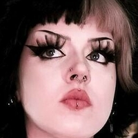 Керолайн Карр Оголені