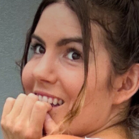 Кессі Аран Оголені