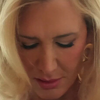 Кессі Стоун Оголені