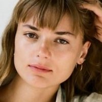 Клер Гіліс Оголені
