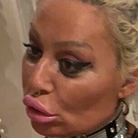 Коко Бімбодол Амстердам Оголені