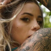 Дарніт Дом Оголені