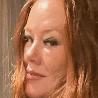 Делія Кокс Оголені