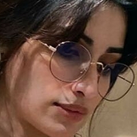 Дікша Дж Сінгх Оголені