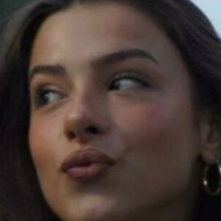 Еджем Оз Оголені