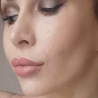 Олена Хаг Оголені