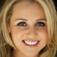 Емеша Габор Оголені