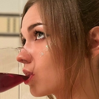 еммапейд Оголені