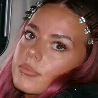 Еммі Батлер Оголені