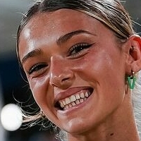 Еріка Сарачені Оголені