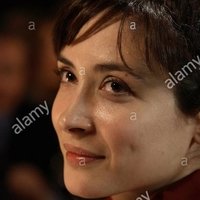 Євгенія Капіццано Оголені