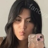 Евелін Васкес Оголені