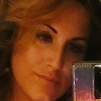 Зла маленька істота Оголені