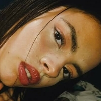 Фернанда Віторія Оголені