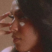 Флауерчайлдамія Оголені