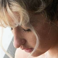 Джорджі Луїз Оголені