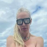 Богиня Северa Оголені