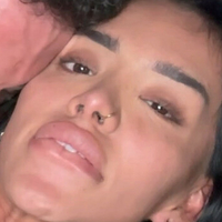 ГоддесАнджеліна Оголені