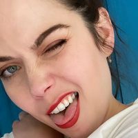 Грейсі Гіллам Оголені