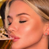 Губернатор Наталі Габнер Оголені