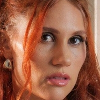 іцкеллфайр Оголені