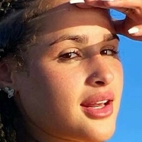 Яна Егірард Оголені