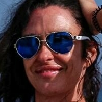 Дженніфер Скотт Оголені