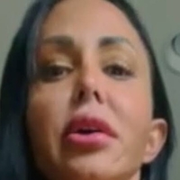 Джьюелс Джейд Оголені