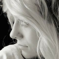 Дзез Вон Сперлінг Оголені