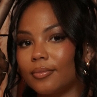 Джоела Нобл Оголені