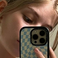 Кайлайсноуфеймус Оголені