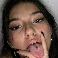 Кароліна Май Оголені