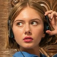 Кейра Лотан Оголені