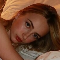 Кім Джуль Оголені