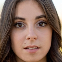 Крістен Ваґанос Оголені